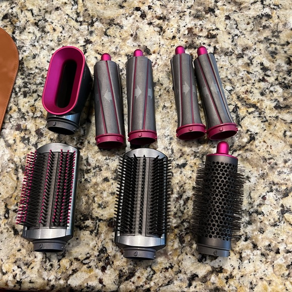 Dyson airwrap - Picture 3 of 5